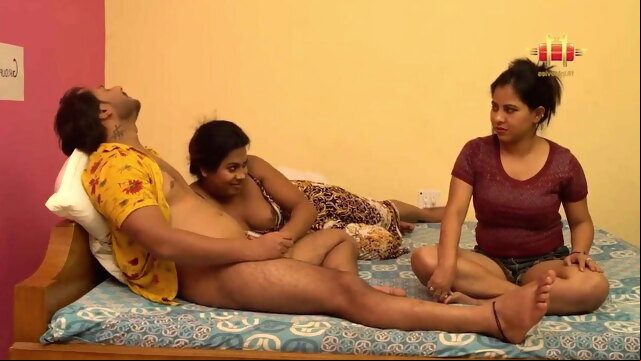 indian Bade Bhai ne sister friend ko pela anal