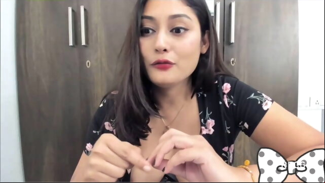 blowjob Anna Bhabhi telling her Sexy Threesome Story mature